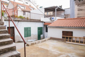 Apartments with a parking space Split - 11690